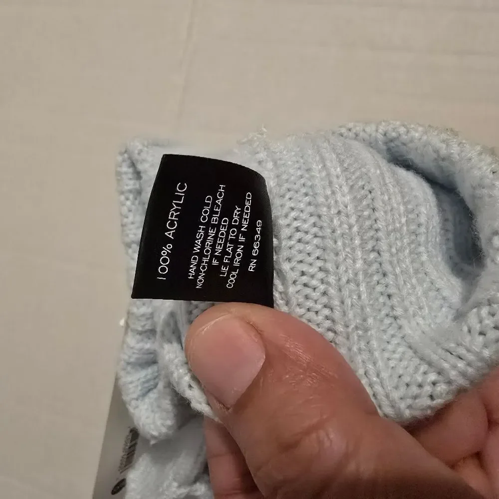 NWT Aqua Pop-top Knitted Gloves In Ice Blue One Size
